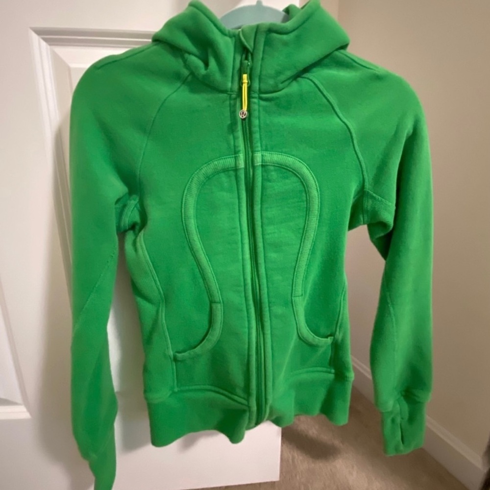 Looking for Lululemon scuba hoodie portapotie green size 2 or 4